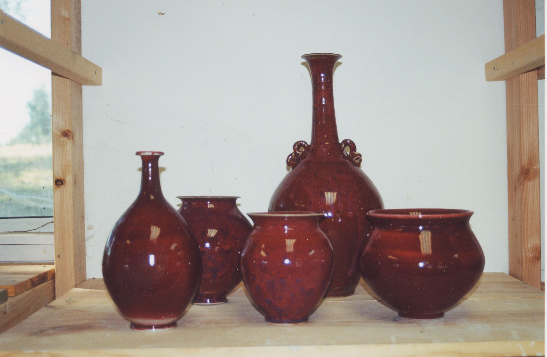 Red copper-glazed vessels
